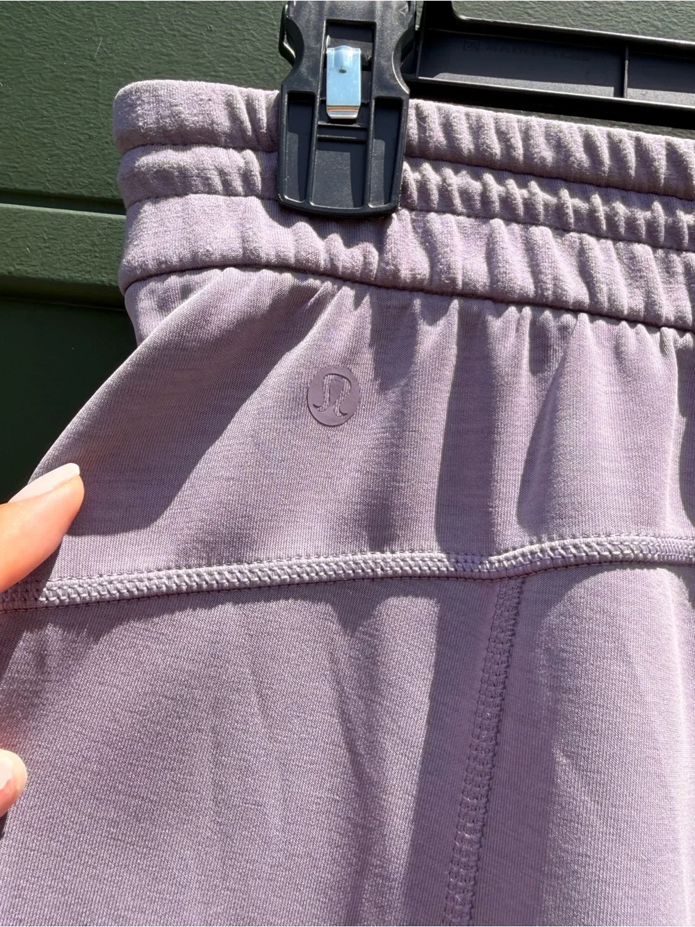 Lululemon Softstreme High-Rise Wide-Leg Pants – Women’s sz 6 Lavender